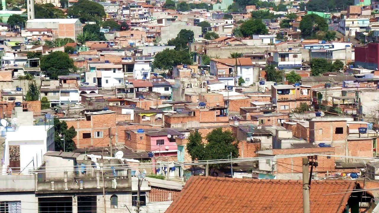 Usucapião Coletivo na Favela do Amadeu
